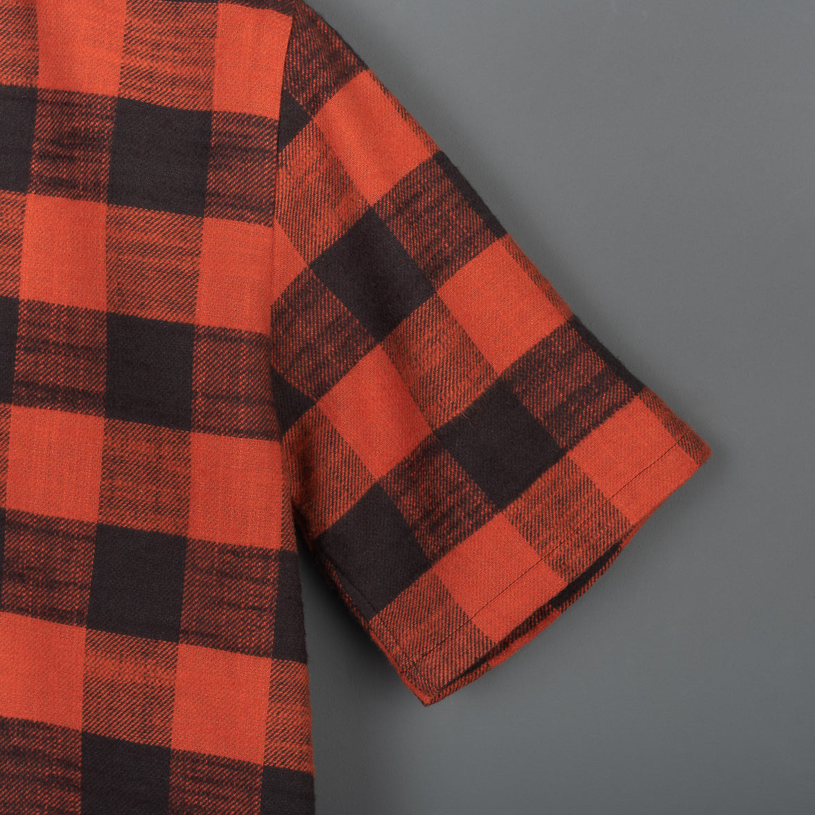 The 405 in Flannel (Short Sleeve) - Red/Black